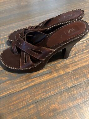 MIA Dark Brown Leather Slide Sandals with Braided Trim size 7.5